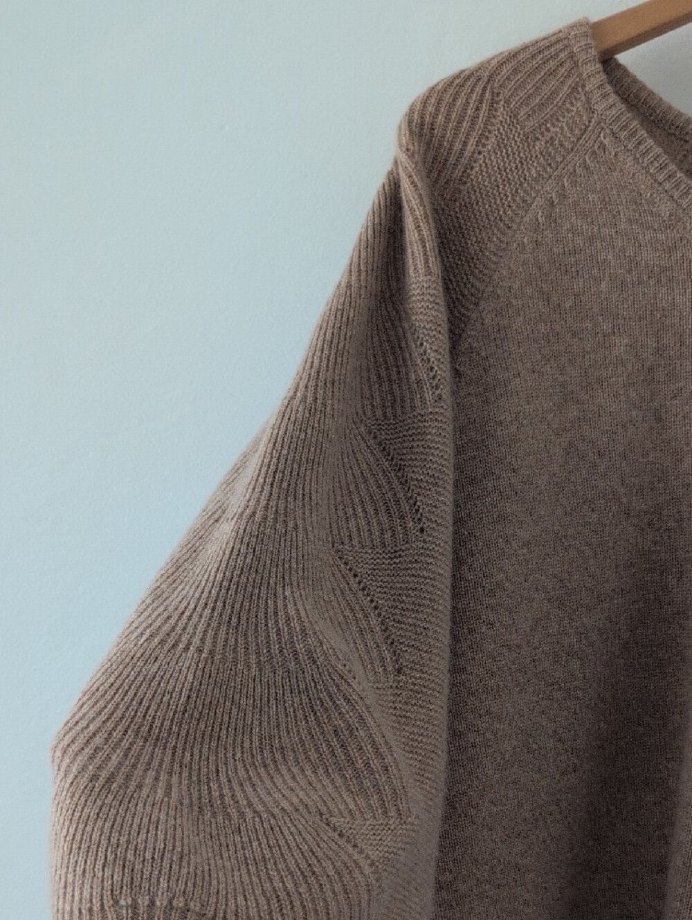 Garnet Hill Cashmere V-Neck Sweater 3/4 Sleeve Baggy Boho in Taupe Sz. Small - Picture 4 of 8
